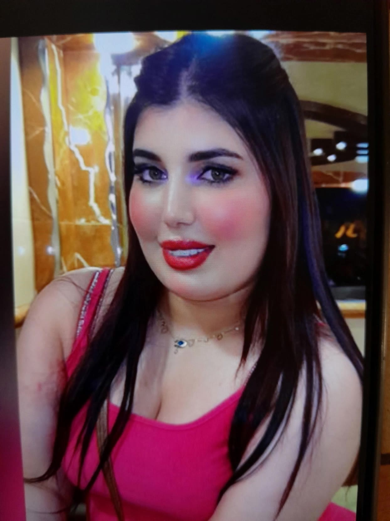 Kling AI work 317427446616453 - lip clip art AI video
