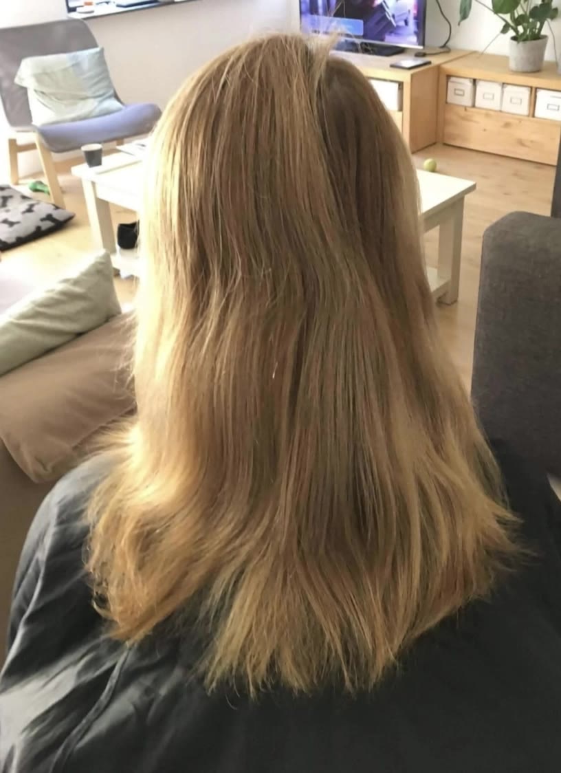 Kling AI work 309901093500789 - hair cutting style for female AI video